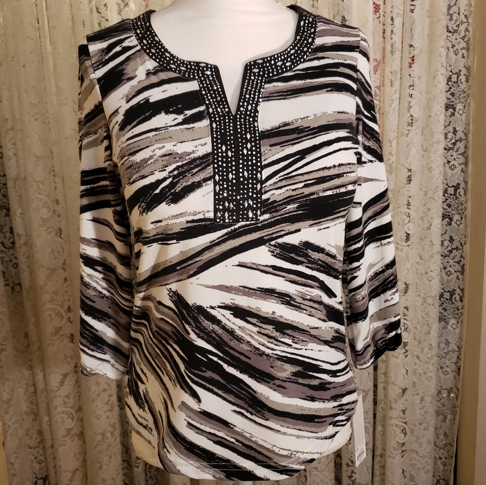 NWT Croft & Barrow Petite Embellished Top